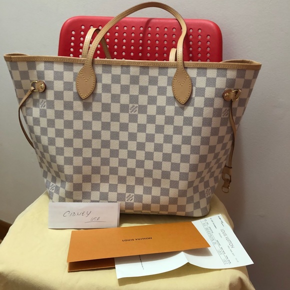 Louis Vuitton Handbags - ❤️❤️SOLD❤️❤️Neverfull Mm